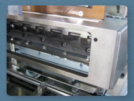 CAM G60 OVERWRAPPING MACHINE